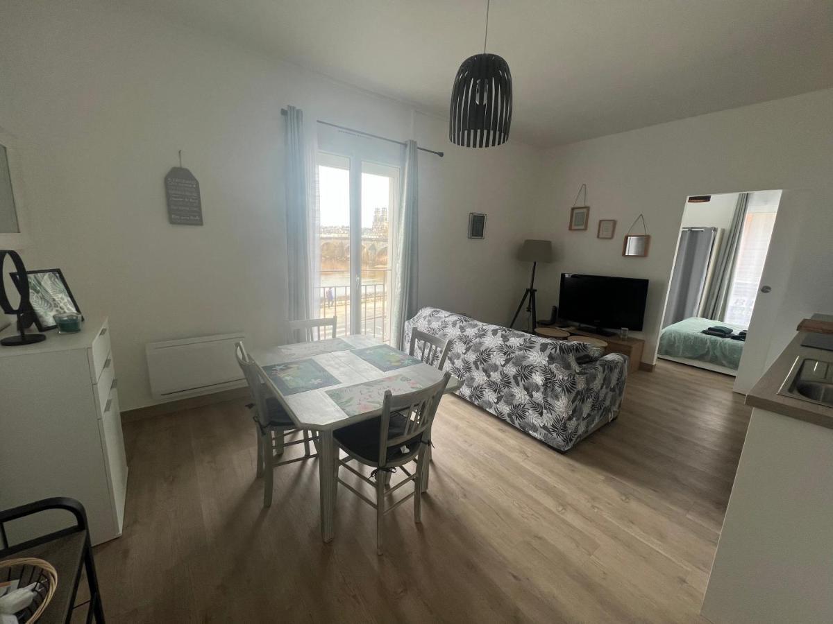 Cosy Loire, T2 Neuf, Front De Loire ,Vue Cathedrale,5Min A Pied Centre Ville Et Parking Prive ออร์เลออง ภายนอก รูปภาพ
